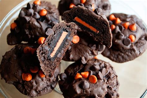 Oreo Halloween Cookies - Oreo Chocolate Sandwich Cookies Fall ...