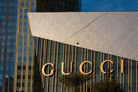 The turbulent history of the Gucci fashion house