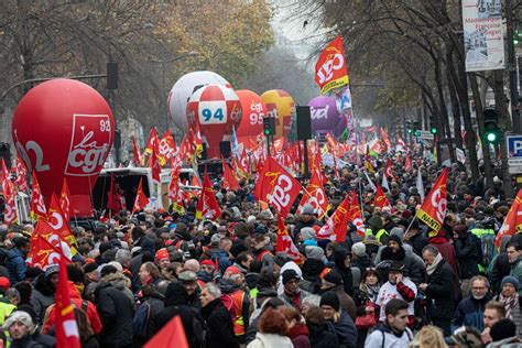 Macron Faces New Nationwide Protests Against Pension Reform - Bloomberg