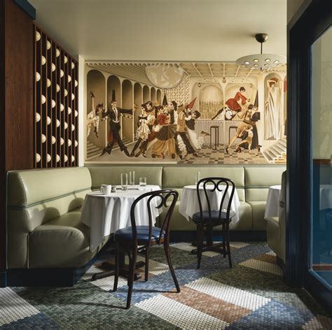 Inside Cecchi’s, a New York Restaurant with Plenty of Art Deco Vroom