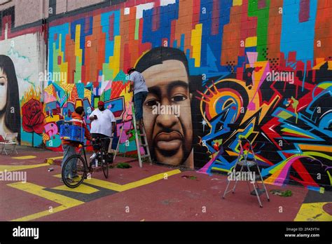 George floyd mural hi-res stock photography and images - Alamy