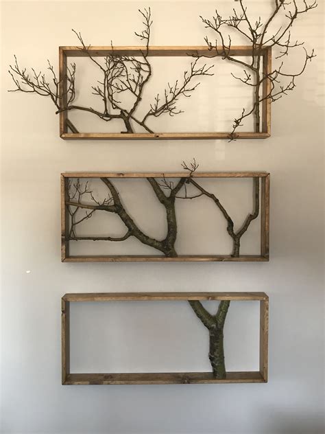 Pine frames and poplar tree top - en 2021 | Branche d'arbre de décor ...