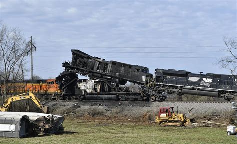 The Latest: Norfolk Southern clearing derailed freight cars | 710 KNUS ...