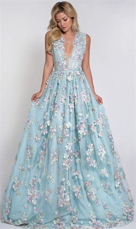 30 Gorgeous Floral Applique Wedding Dresses - Weddingomania