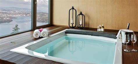 Best Ohio Hotels with Jacuzzi in Room in 2024 - tripbirdie.com