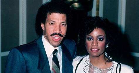 Here's What Lionel Richie's First Wife Did When She Found Out He Was ...