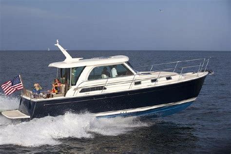 Cabin Cruiser Boats: An Owners Guide - Boat Trader Blog