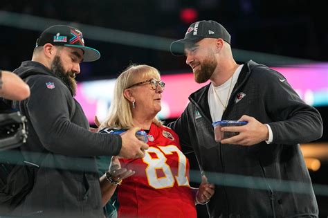 Jason and Travis Kelce Make Super Bowl History - The New York Times