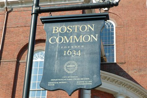 Boston Common Visitor Guide with History & Things To Do