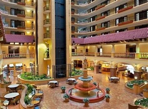 Embassy Suites Kansas City Plaza Hotel | Rehearsal Dinners, Bridal ...