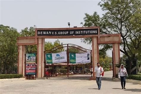 Meerut College Closes Internal Inquiry After Complainant Fails To Show ...