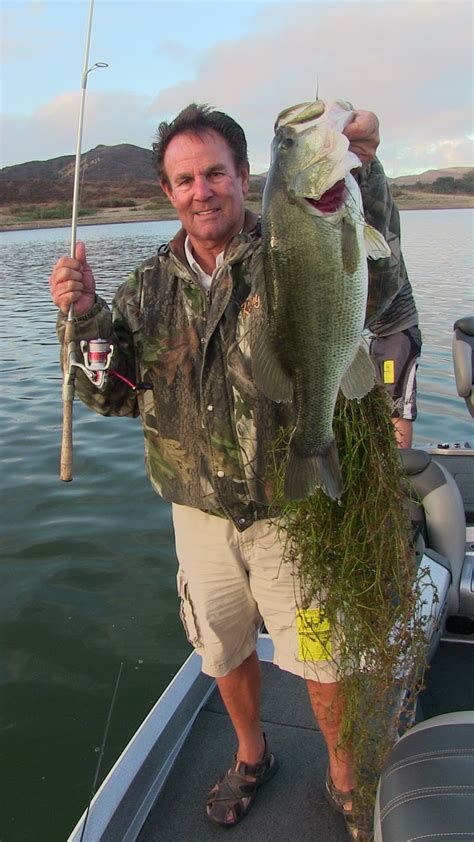 Mike Folkestad ... Bass Fishing Blog: Phenomenal Fishing at Lake Irvine!