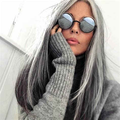 Tentée par les cheveux gris naturels? Quoi faire pour qu’ils soient ...