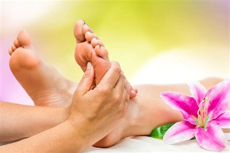 Foot Reflexology Massage vs. Foot Massage