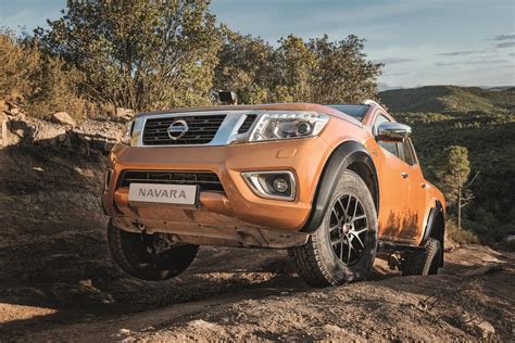 Nissan Navara Off-Roader AT32 | Professional Pickup magazine