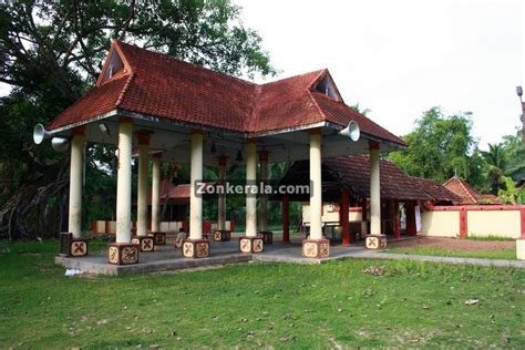 Kanyattukulangara temple ayaparampu photos 1