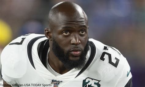 Leonard Fournette sends hilarious tweet about teaming up with Tom Brady