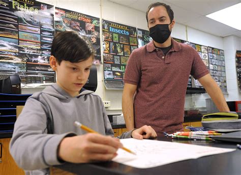 Algonquin teacher uses art, games and escape rooms to teach science – Shaw Local