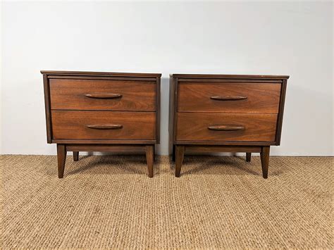 Mid Century Modern Pair of Walnut Nightstands, Two Drawers - EPOCH