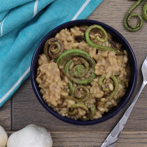 Fiddlehead Fern Risotto Recipe Inspired by Stardew Valley - The Starving Chef