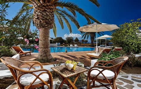 The 15 BEST Naxos Hotels on the Beach (For the Best Beach Holidays!)