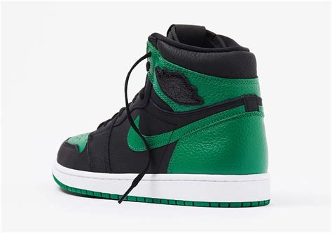 Air Jordan 1 Pine Green 555088-030 Release Date | SneakerNews.com