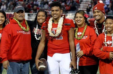 Tua Tagovailoa's Family Loves Miami, Mother Was Hoping 'Heavily' That Dolphins Drafted Him ...