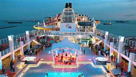 Singapore Dream Cruise Package for 2 Nights 3 Days | Indiator