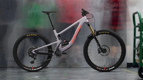 Top 5 Best Mountain Bikes In 2023: Riding High - electricscotter