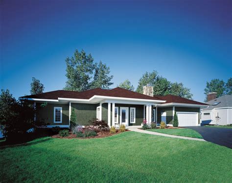 7 Beautiful Green House Siding Ideas | Allura USA