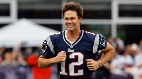 Tom Brady's reaction to Patriots honor, Gillette Stadium return