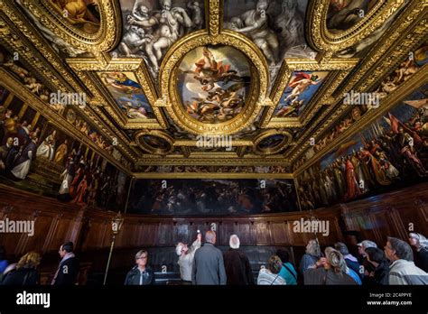 Palazzo ducale interior hi-res stock photography and images - Alamy