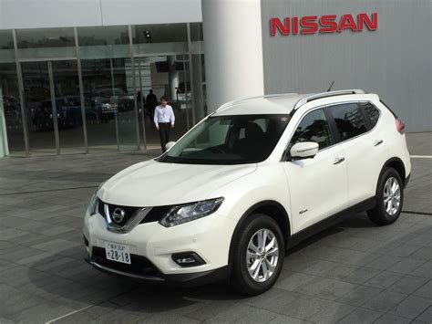 Quick Drive: 2017 Nissan Rogue Hybrid Previewed by X-Trail Hybrid