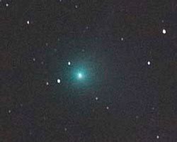 Comet Catalina (C/2013 US10) - GIF : r/astrophotography