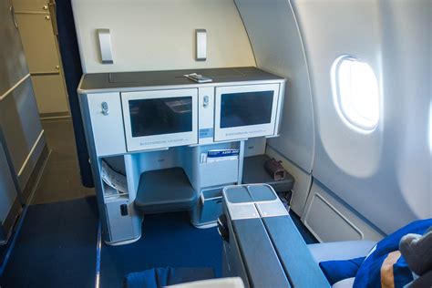 Review: Lufthansa Airbus A330 Business Class | milesopedia