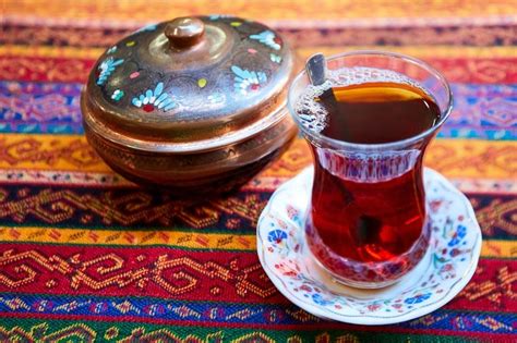 The Essences of Turkish Tea - Travel blog | Traveling Lens Photography