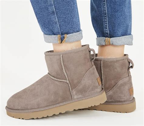 Most Popular Ugg Boots Styles This Season - 2024 Guide - WebSta.ME