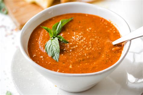 Tomato Basil Soup | The Cozy Apron
