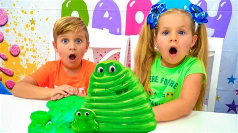 Diana and Roma play with slimes and make a giant slime - YouTube