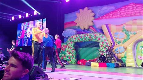 The Wiggles 18+ show - Fruit Salad Live Sydney 23/04/2022 - YouTube