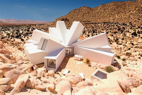 Explore the best desert architecture: top modern and traditional houses you can actually buy ...