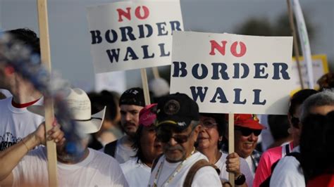 Advocates stage first big Texas protest against border wall | CTV News