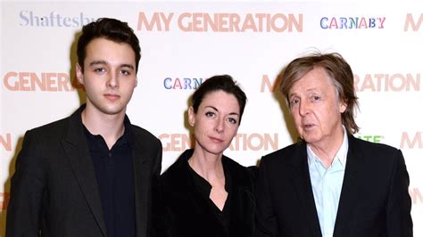 Paul McCartney Grandkids: Details About His Grandchildren | Closer Weekly