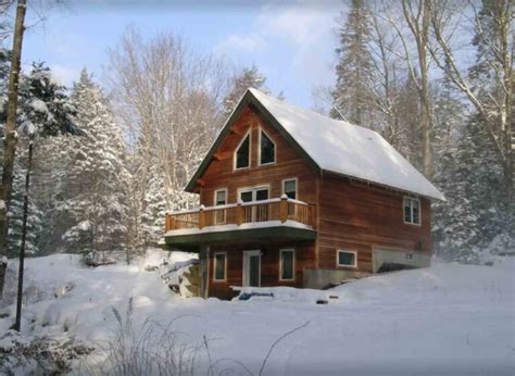 19 Best Cabins in Vermont You'll Want to Rent Now - Roaming the USA