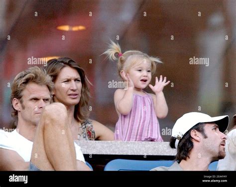 Agassi jaz elle hi-res stock photography and images - Alamy