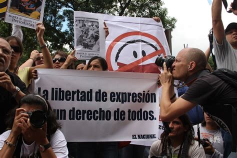 366 violaciones a la libertad de expresión se registraron en 2016 - Pluma