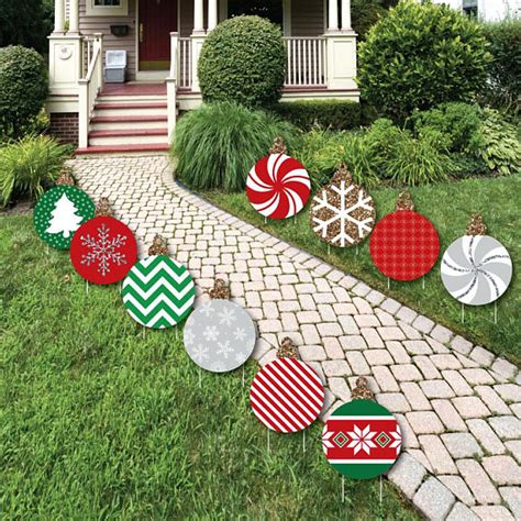 40 Festive DIY Outdoor Christmas Decorations