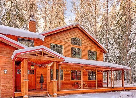 Crystal Mountain Cabins near Mount Rainier National Park | Visit Rainier