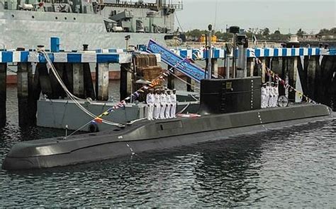 Iran shows off new destroyer, cruise missile-capable submarine during ...