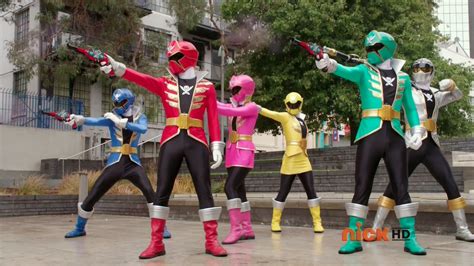 My Shiny Toy Robots: Series REVIEW: Power Rangers Super Megaforce